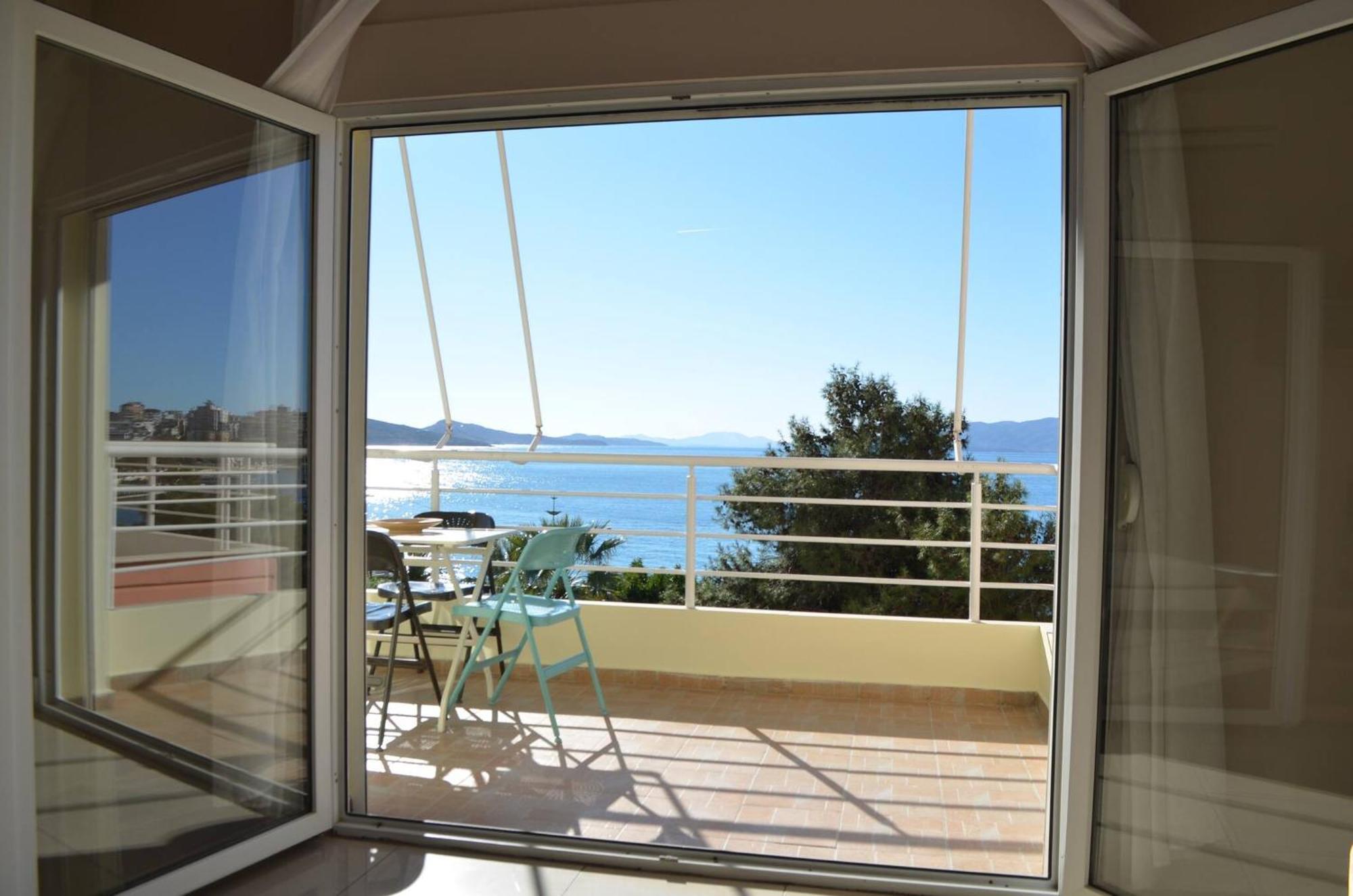 Saint Tropez Apartment Sarande Exterior photo